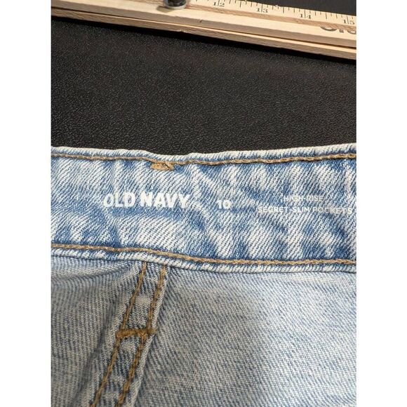 Old Navy High-Rise Secret Slim Pocket Button-Fly Raw-Hem Jean Skirt, Size 10 - Picture 3 of 4